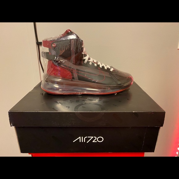 Nike Air Max 720 Satrn - Picture 2 of 4